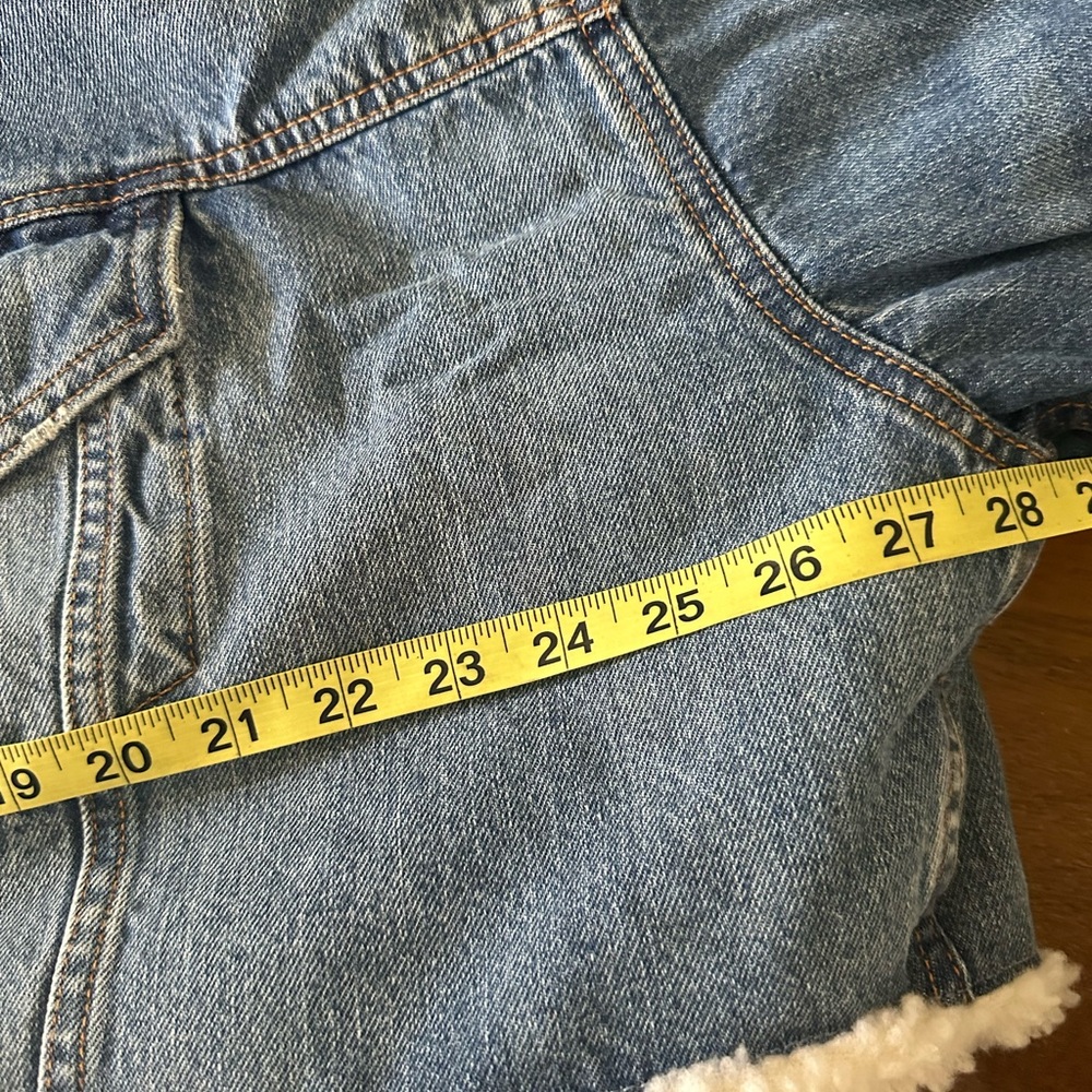 Anthropologie Denimist Blue Denim Cropped‎ Boxy Jacket with Sherpa lining size L - Picture 4 of 8